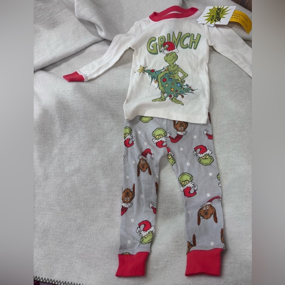 Grinch Holiday Pajama & Sweatshirt Size 2T - Picture 6 of 10